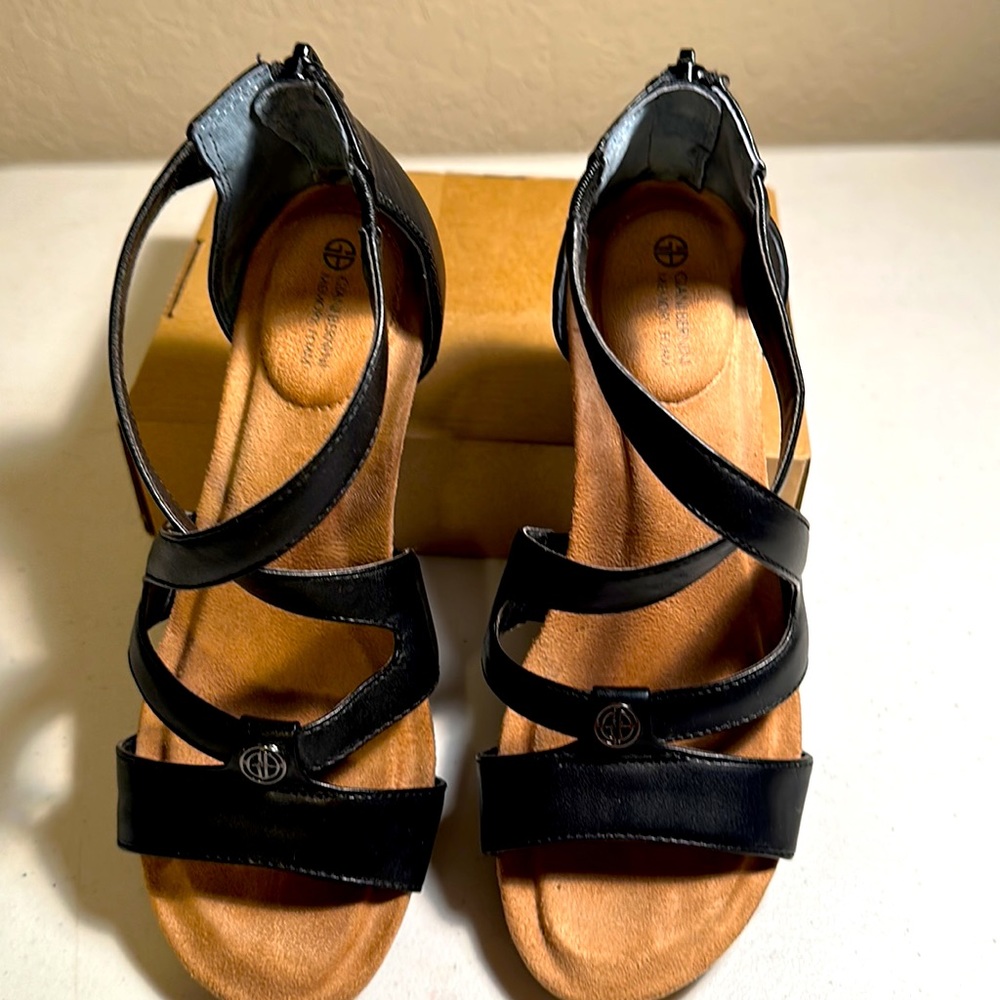 Giani Bernini black size 6 sandals with memory foam - Picture 2 of 5